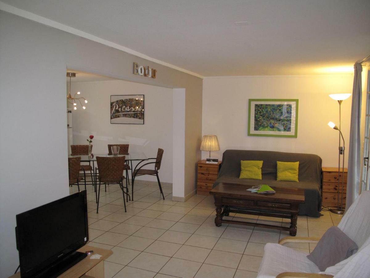 Residence Miro, Gites Avec Piscine Chauffee Et Tennis Les Arcs-sur-Argens Exteriör bild