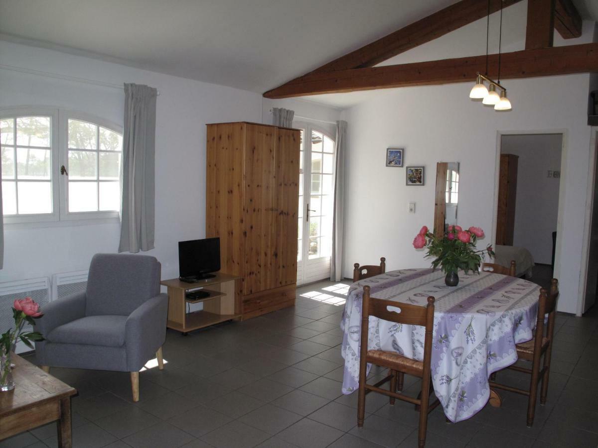 Residence Miro, Gites Avec Piscine Chauffee Et Tennis Les Arcs-sur-Argens Exteriör bild