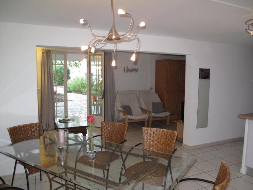 Residence Miro, Gites Avec Piscine Chauffee Et Tennis Les Arcs-sur-Argens Exteriör bild